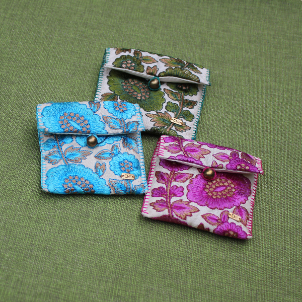 gula pouch and bag 17