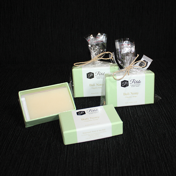 petile selection souvenirs 22